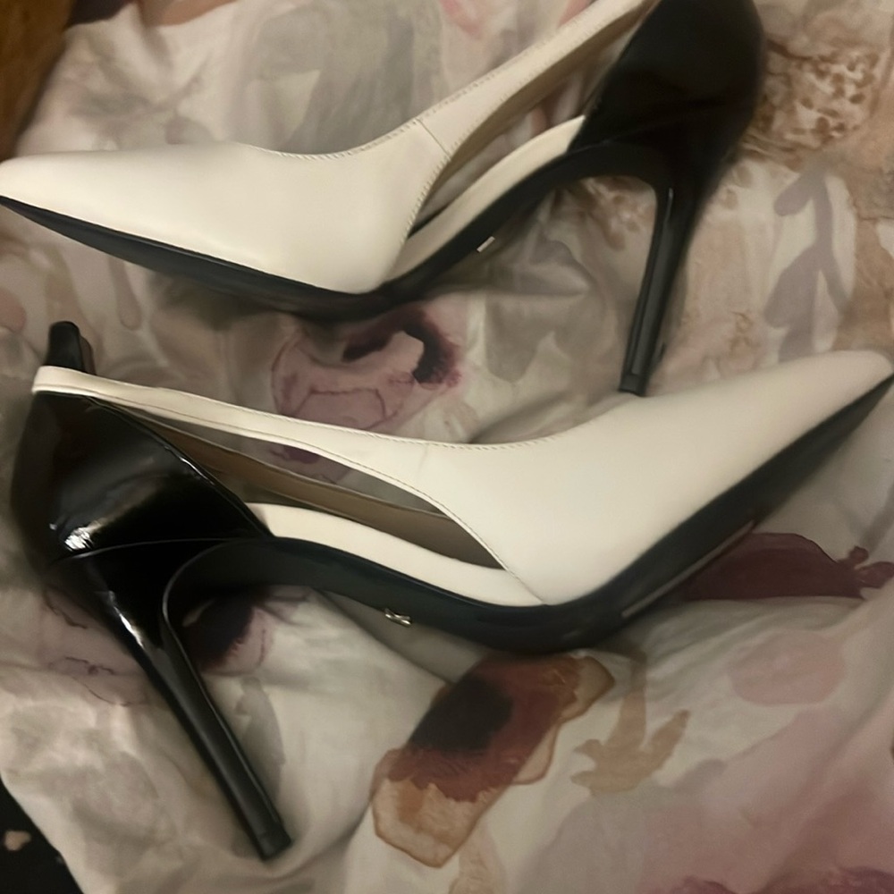 Michael Kors size 7 Cersei heels